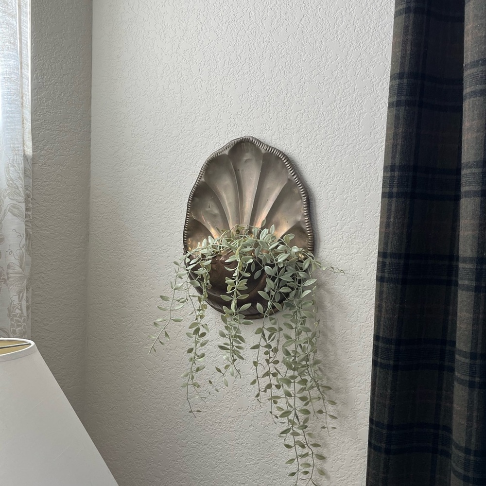 Vintage 70’s solid brass scallop wall planter